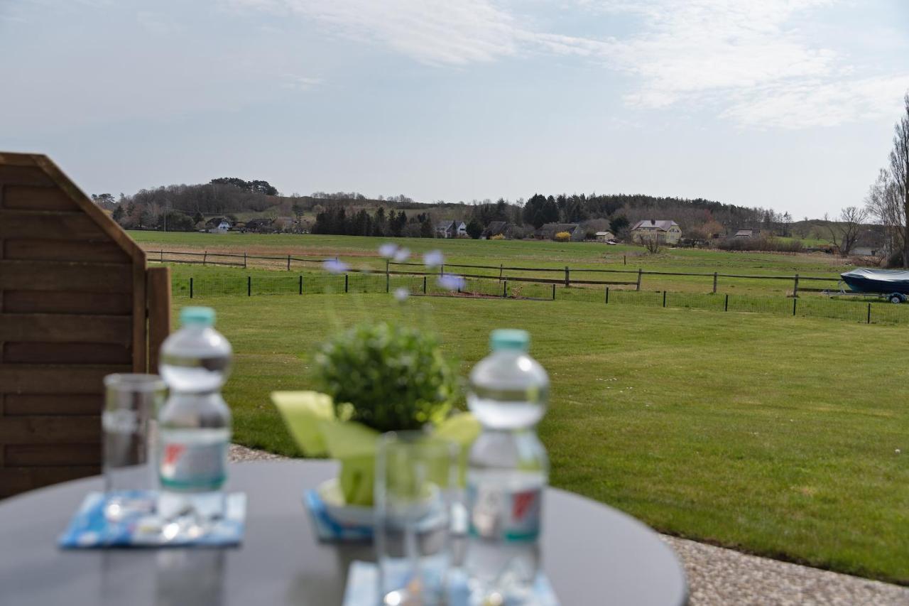 Appartamento Haus Inselperle Mit Blick Auf Den Bodden Alt Reddevitz Esterno foto