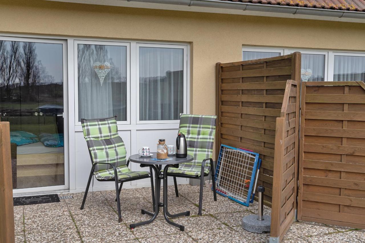 Appartamento Haus Inselperle Mit Blick Auf Den Bodden Alt Reddevitz Esterno foto