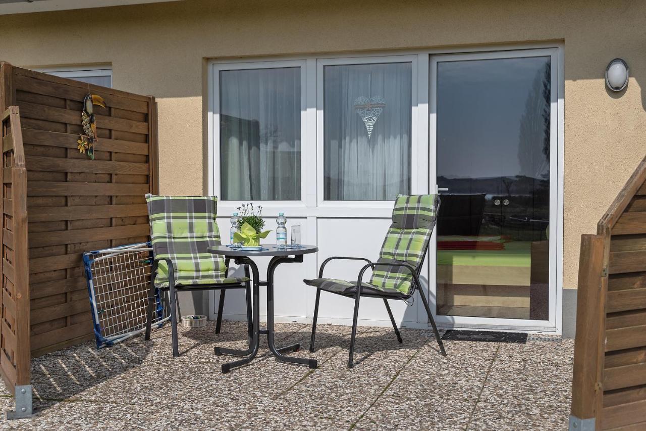 Appartamento Haus Inselperle Mit Blick Auf Den Bodden Alt Reddevitz Esterno foto